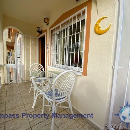 Apartment First Floor 2 Bedroom Near Emerald Isle Lf13
